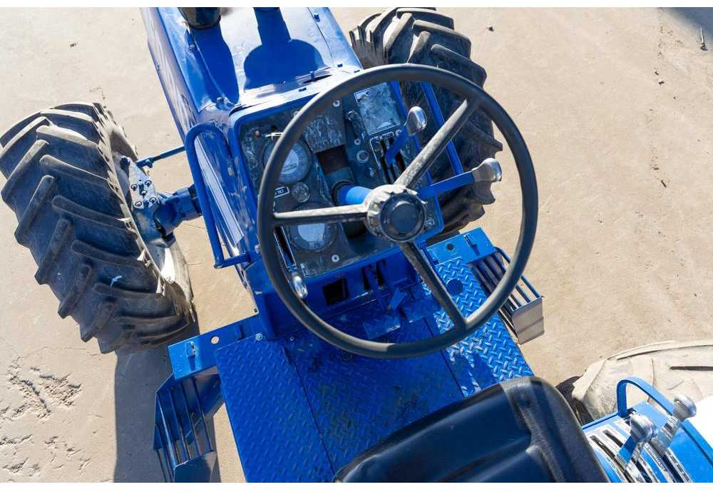 Трактор FORD - 8600 - 4-WHEEL DRIVE TRACTOR - 1972: слика 11