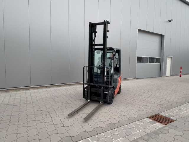 FORKLIFT TOYOTA 02-8FGF15 - Вилушкар: слика 2 FORKLIFT TOYOTA 02-8FGF15 - Вилушкар: слика 2