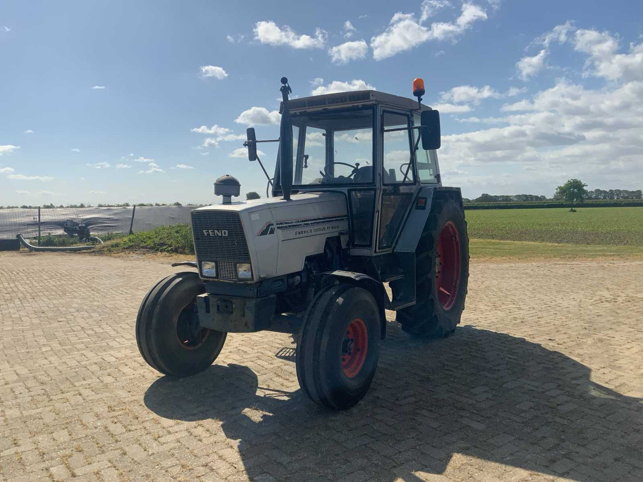 Fendt 309/900 LS Turbumatic - Трактор: слика 1 Fendt 309/900 LS Turbumatic - Трактор: слика 1