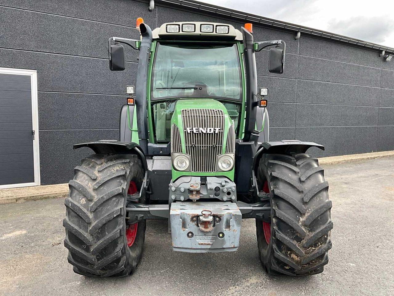 Fendt Farmer 412 vario - Трактор: слика 2 Fendt Farmer 412 vario - Трактор: слика 2