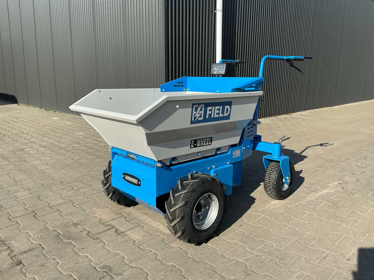 Field D500E - Истоварувач: слика 1 Field D500E - Истоварувач: слика 1