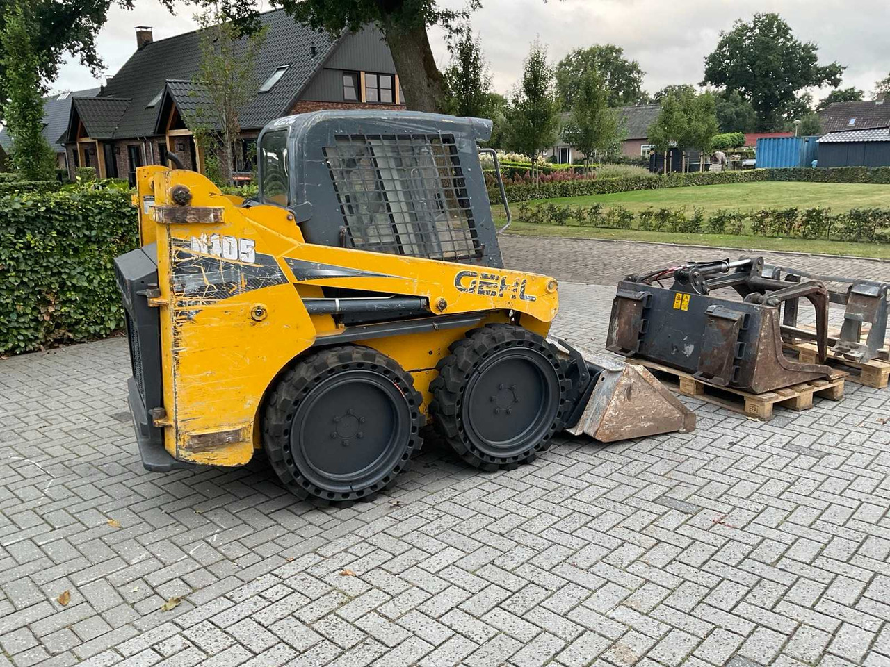 Gehl R105 - Компактен натоварувач: слика 5 Gehl R105 - Компактен натоварувач: слика 5