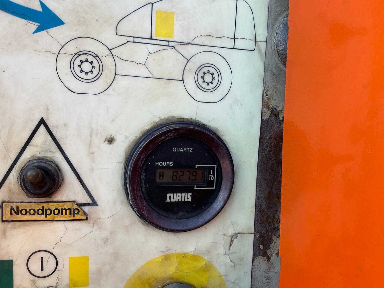 HAULOTTE 2000 HAULOTTE H25TPX AERIAL WORK PLATFORMS - Дигачка платформа: слика 4 HAULOTTE 2000 HAULOTTE H25TPX AERIAL WORK PLATFORMS - Дигачка платформа: слика 4