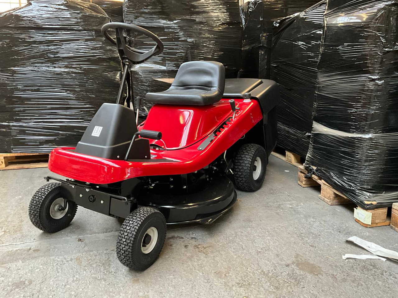 HH 30 inch - Градинарска косилка: слика 1 HH 30 inch - Градинарска косилка: слика 1