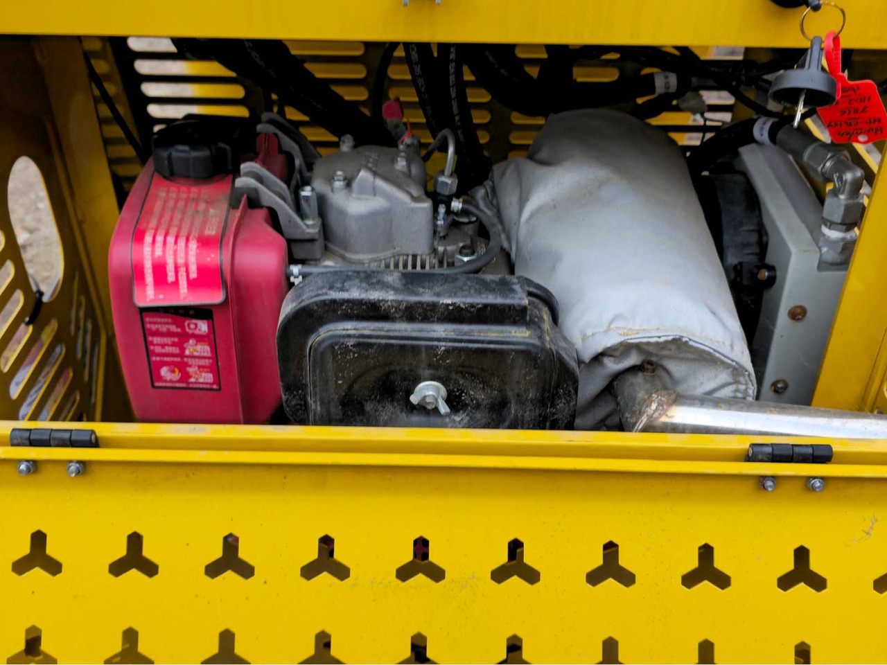 Мини истоварувач HUNTER PRO - 2025 - HP-CB157 - DUMPER: слика 11 Мини истоварувач HUNTER PRO - 2025 - HP-CB157 - DUMPER: слика 11