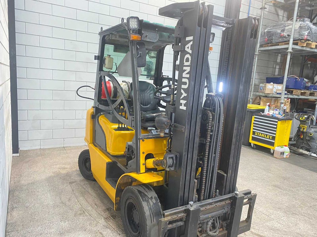 HYUNDAI - 2012 - 25L-7A - FORKLIFT TRUCK - Вилушкар: слика 4 HYUNDAI - 2012 - 25L-7A - FORKLIFT TRUCK - Вилушкар: слика 4