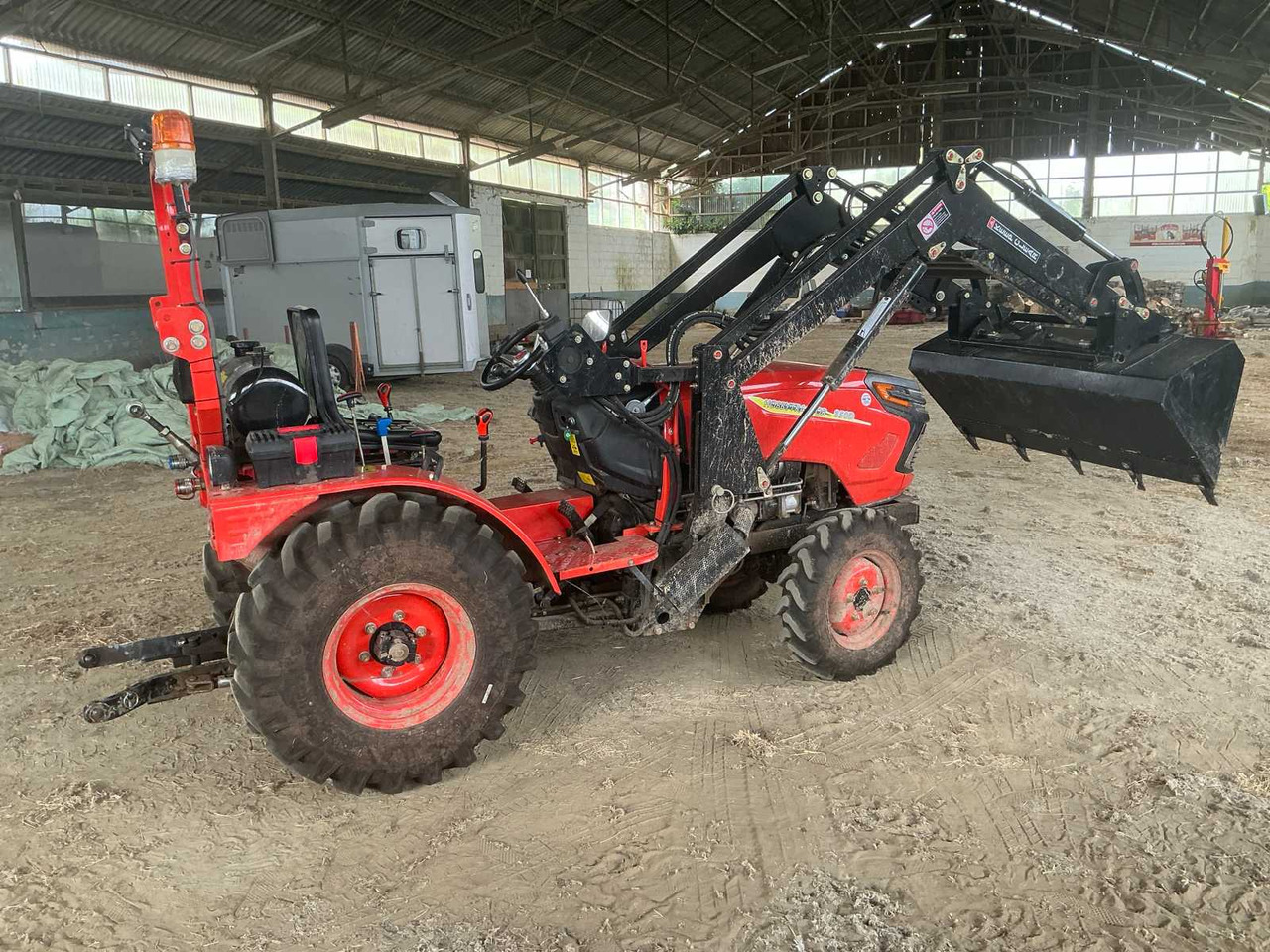 Hobbytractor 350D - Мини трактор: слика 2 Hobbytractor 350D - Мини трактор: слика 2