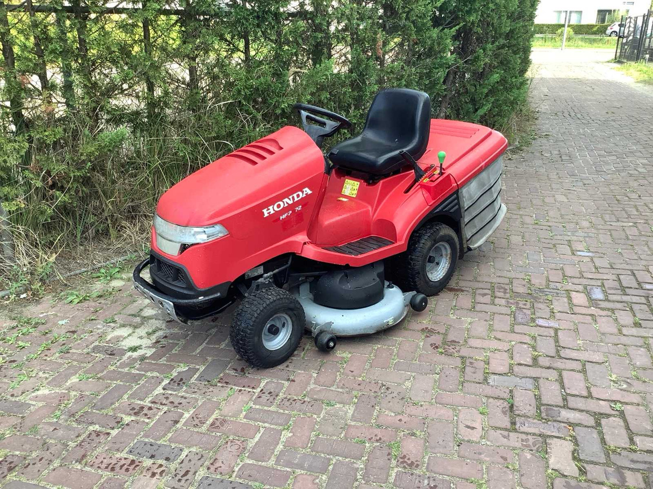 Honda 2622 - Градинарска косилка: слика 1 Honda 2622 - Градинарска косилка: слика 1