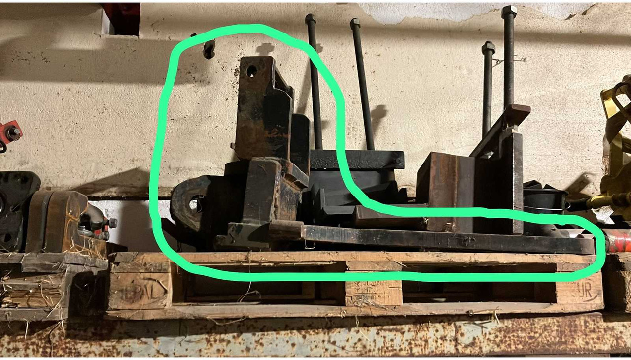 INTERNATIONAL - DRAWBAR - Трактор: слика 1 INTERNATIONAL - DRAWBAR - Трактор: слика 1