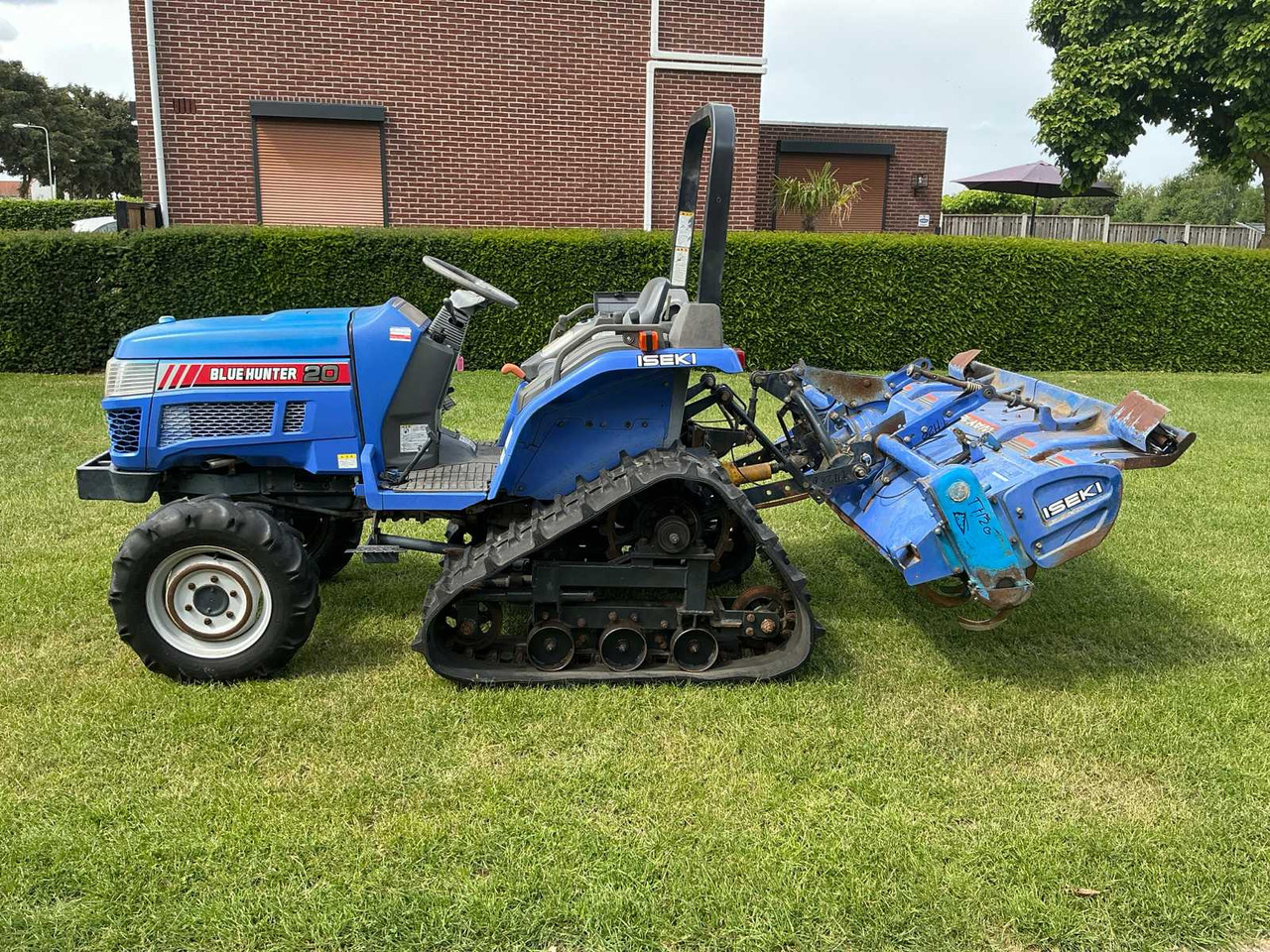 Iseki Blue Hunter 20 - Мини трактор: слика 2 Iseki Blue Hunter 20 - Мини трактор: слика 2