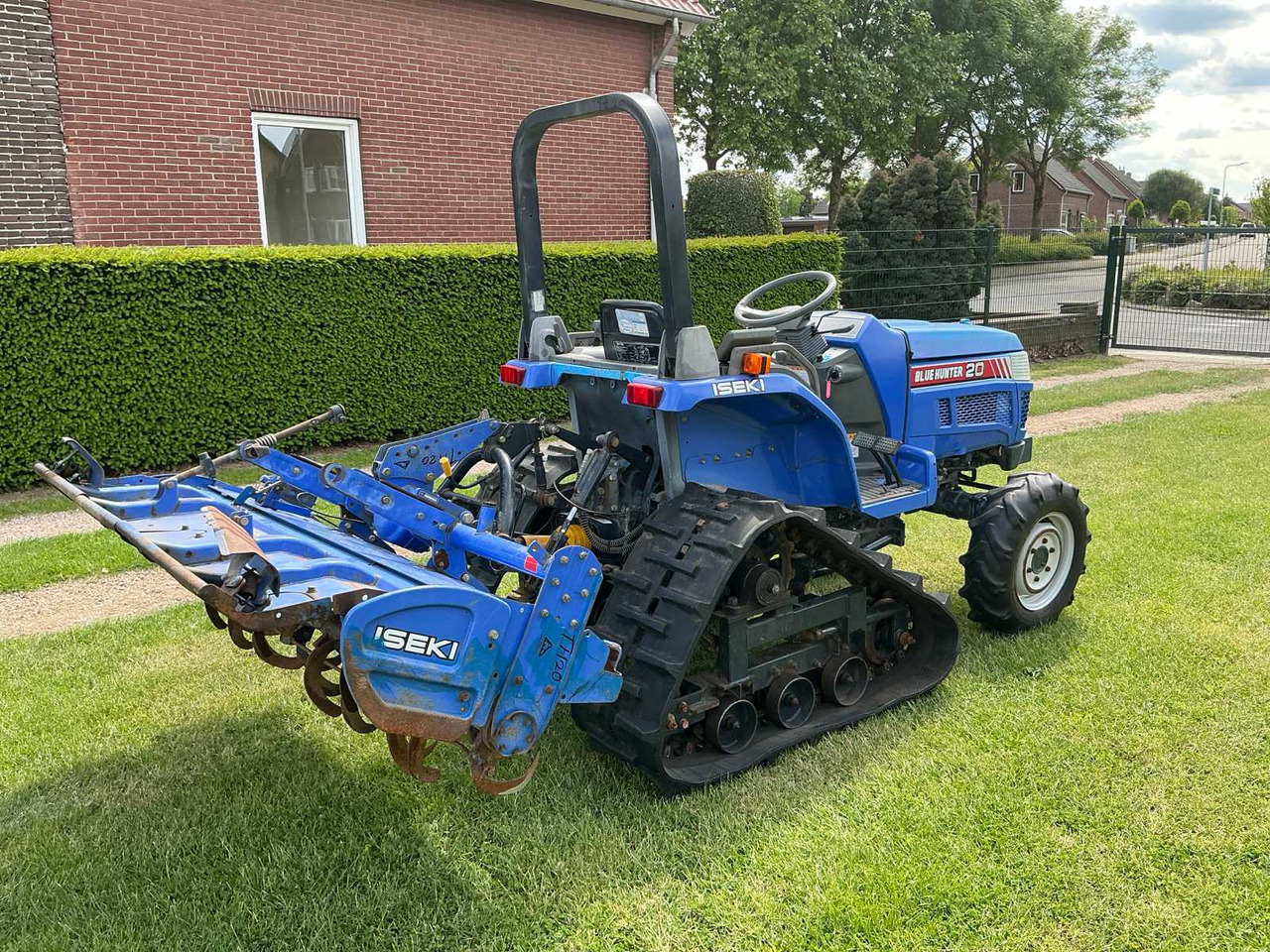 Iseki Blue Hunter 20 - Мини трактор: слика 5 Iseki Blue Hunter 20 - Мини трактор: слика 5