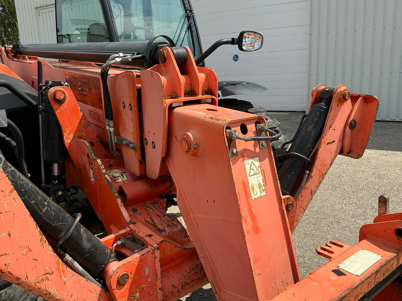 Натоварувач на тркала JCB 540-140: слика 12