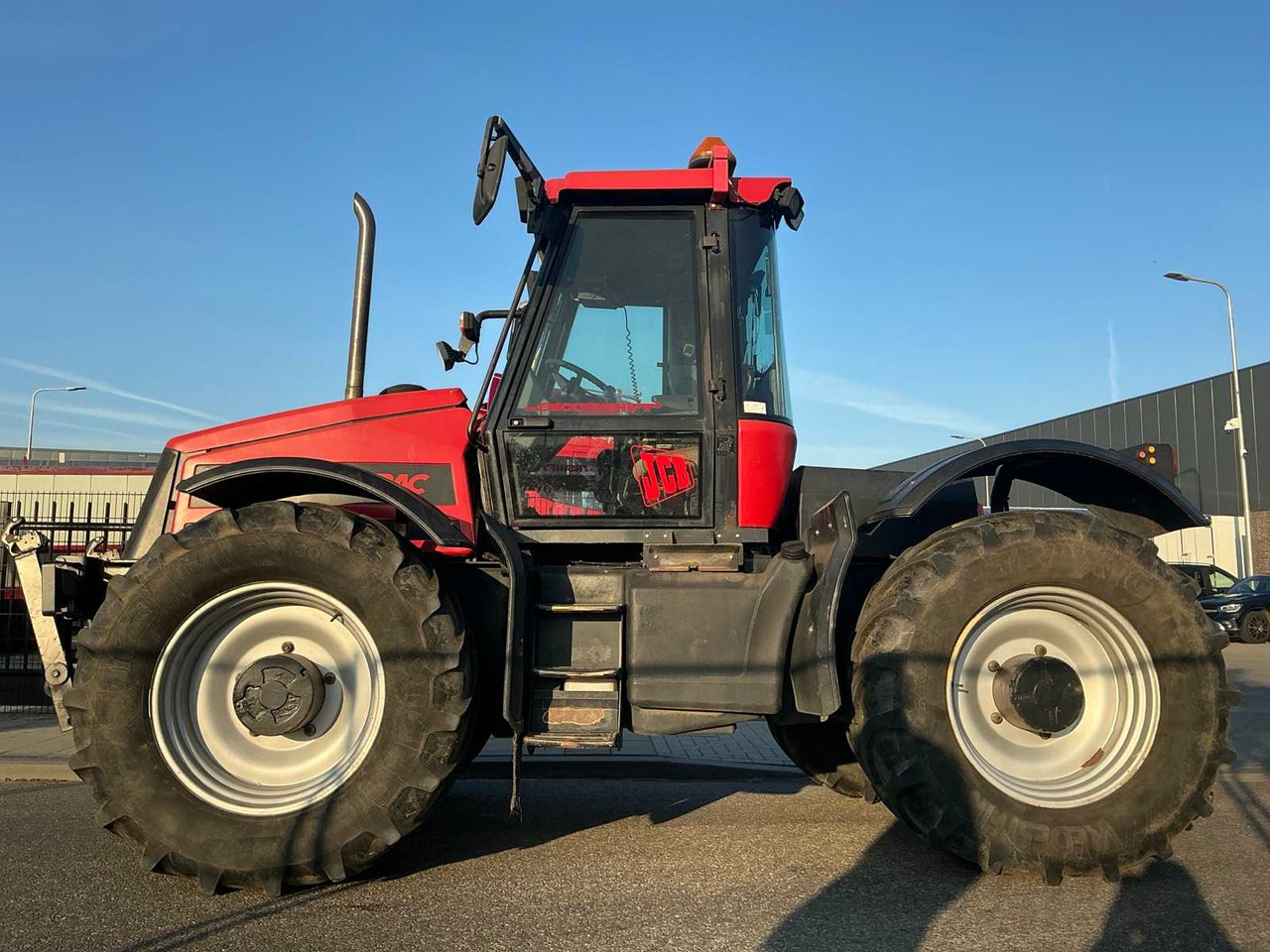 JCB Fastrac 2135 4WS - Трактор: слика 2 JCB Fastrac 2135 4WS - Трактор: слика 2