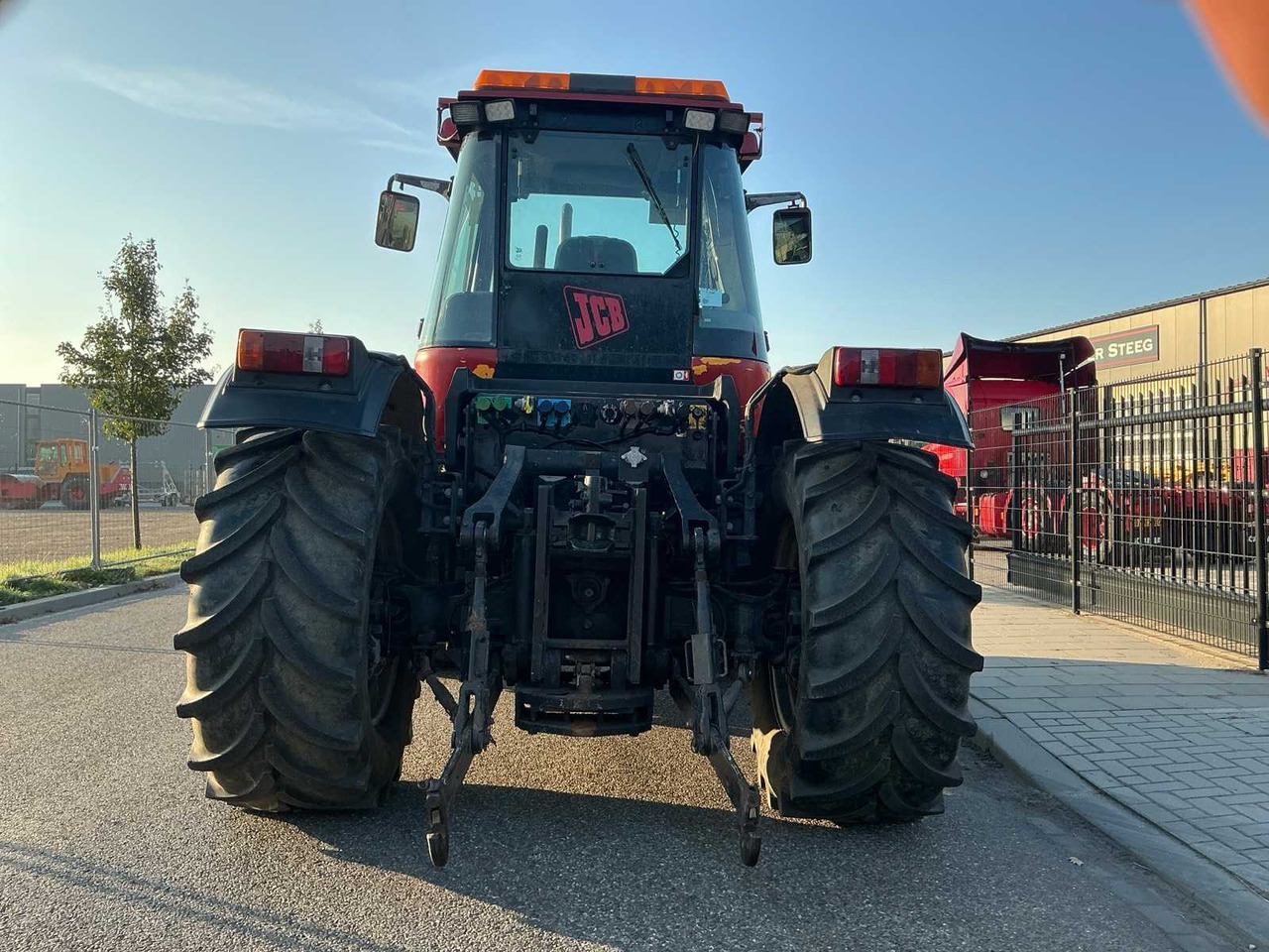 JCB Fastrac 2135 4WS - Трактор: слика 4 JCB Fastrac 2135 4WS - Трактор: слика 4