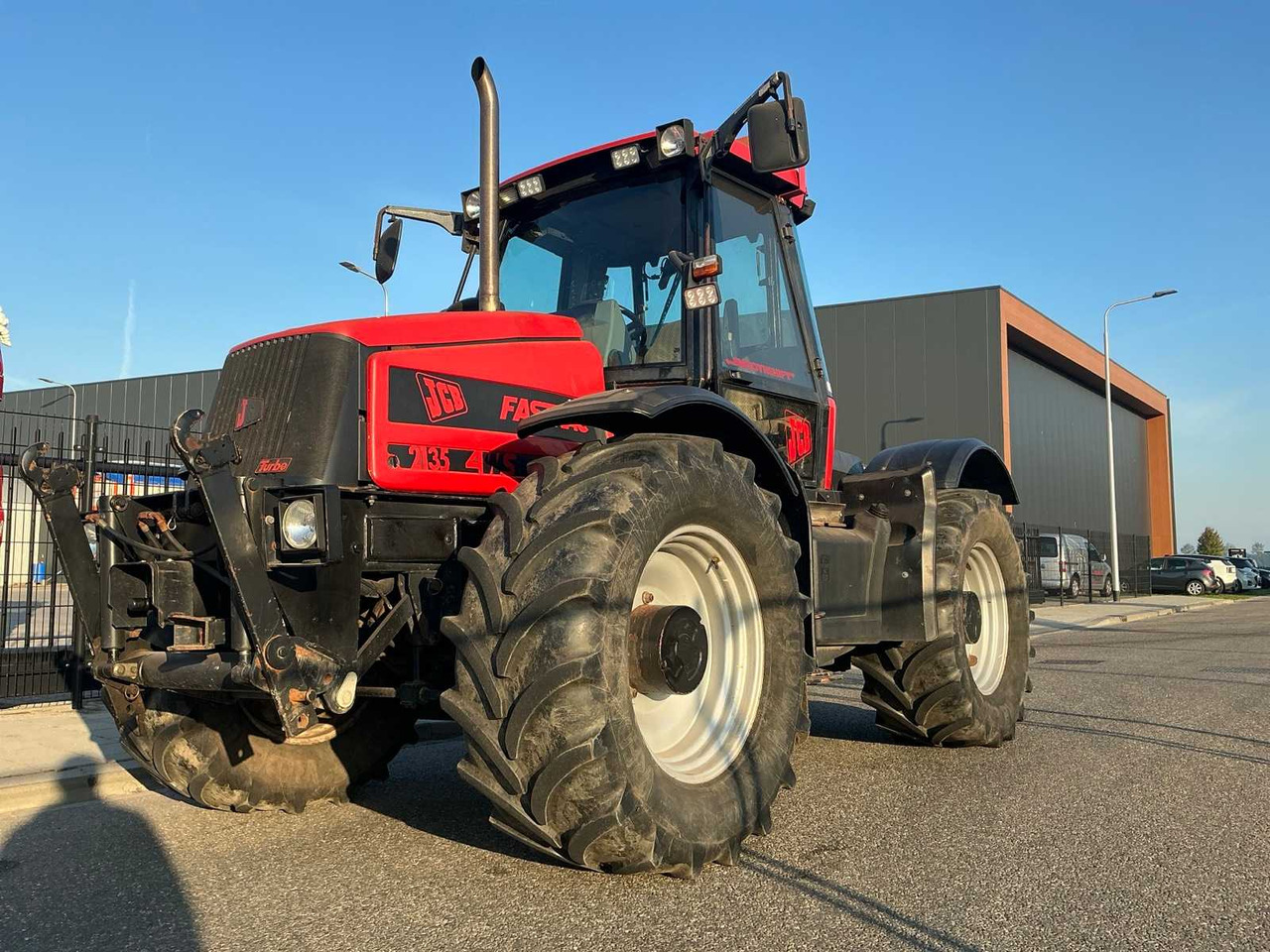 JCB Fastrac 2135 4WS - Трактор: слика 1 JCB Fastrac 2135 4WS - Трактор: слика 1