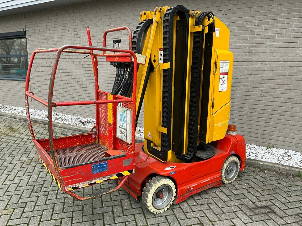 JGL - T1100A - AERIAL PLATFORM - Дигачка платформа: слика 2 JGL - T1100A - AERIAL PLATFORM - Дигачка платформа: слика 2