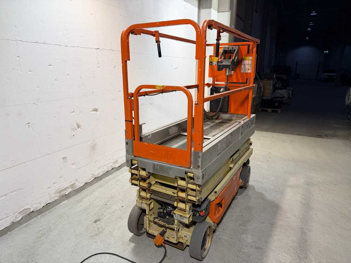 JLG - 2008 - 1930ES - AERIAL PLATFORM - Дигачка платформа: слика 2 JLG - 2008 - 1930ES - AERIAL PLATFORM - Дигачка платформа: слика 2