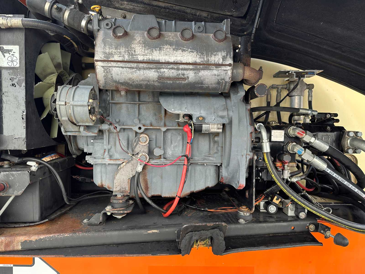 Дигачка платформа JLG - 800AJ - TELESCOPE - ARTICULATED ARM: слика 19 Дигачка платформа JLG - 800AJ - TELESCOPE - ARTICULATED ARM: слика 19