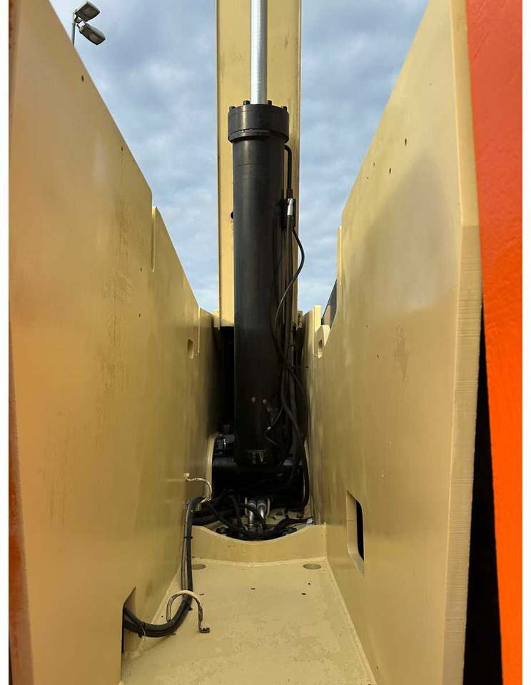 Дигачка платформа JLG - 800AJ - TELESCOPE - ARTICULATED ARM: слика 42 Дигачка платформа JLG - 800AJ - TELESCOPE - ARTICULATED ARM: слика 42