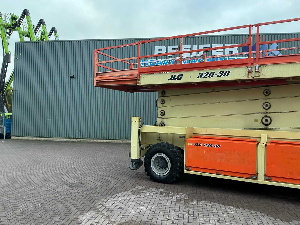 JLG SL320-30 - Дигачка платформа: слика 3 JLG SL320-30 - Дигачка платформа: слика 3