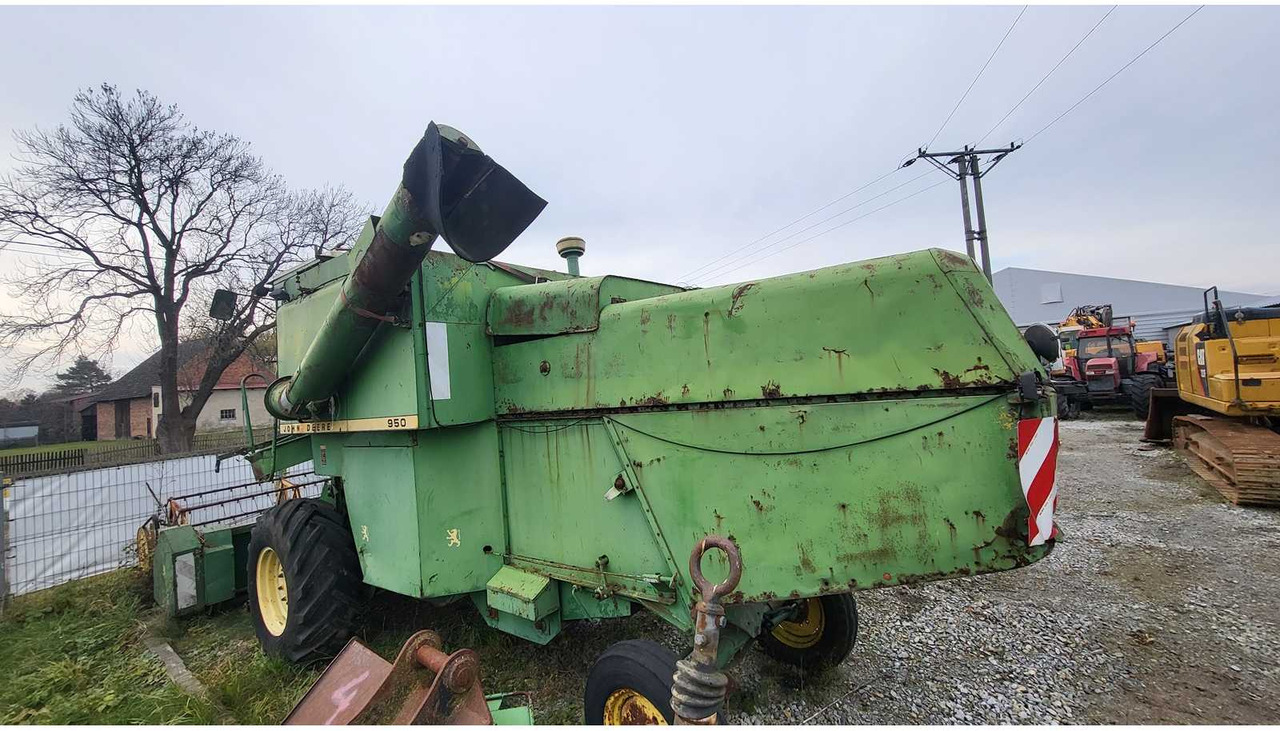 JOHN DEERE 950 COMBINE HARVESTER - Комбајн: слика 4 JOHN DEERE 950 COMBINE HARVESTER - Комбајн: слика 4