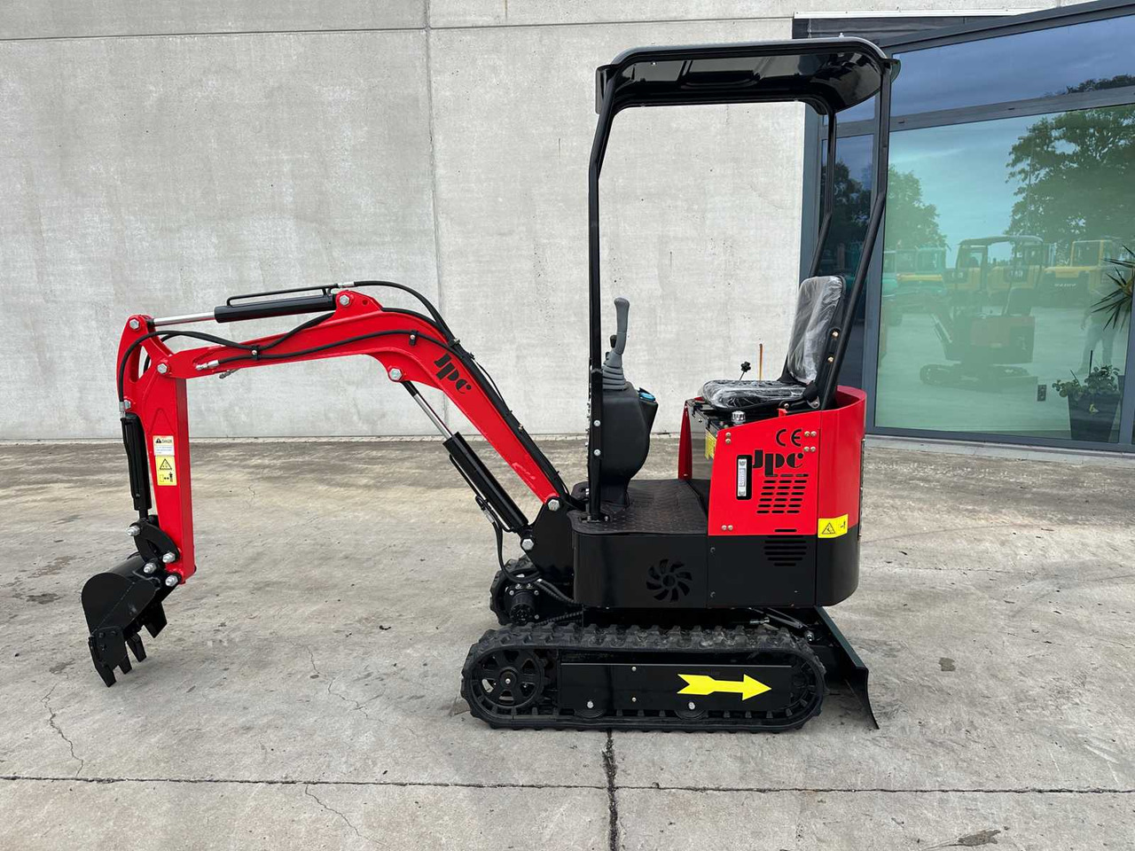 JPC HT12 - Мини багер: слика 1 JPC HT12 - Мини багер: слика 1