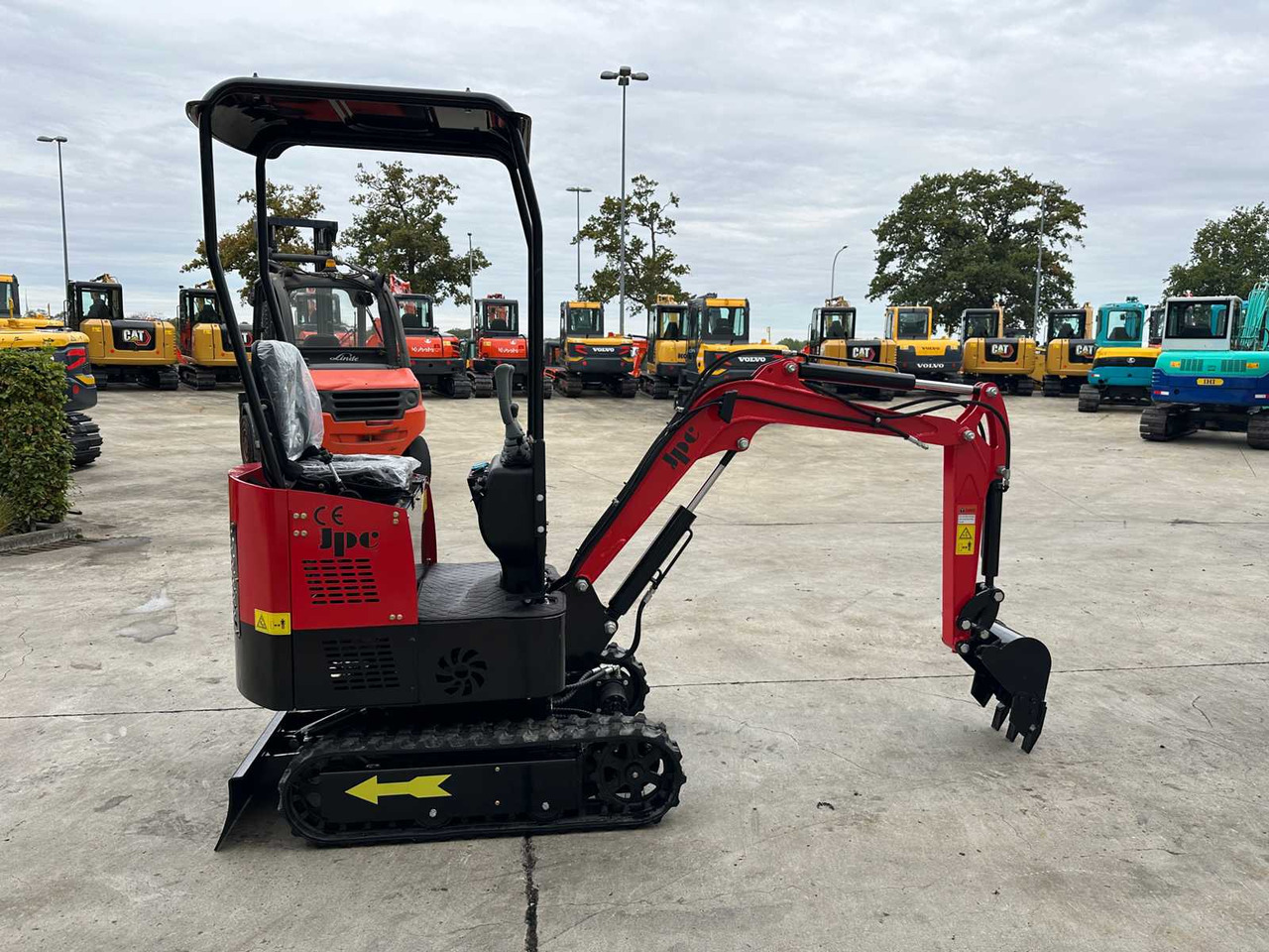 JPC HT12 - Мини багер: слика 4 JPC HT12 - Мини багер: слика 4