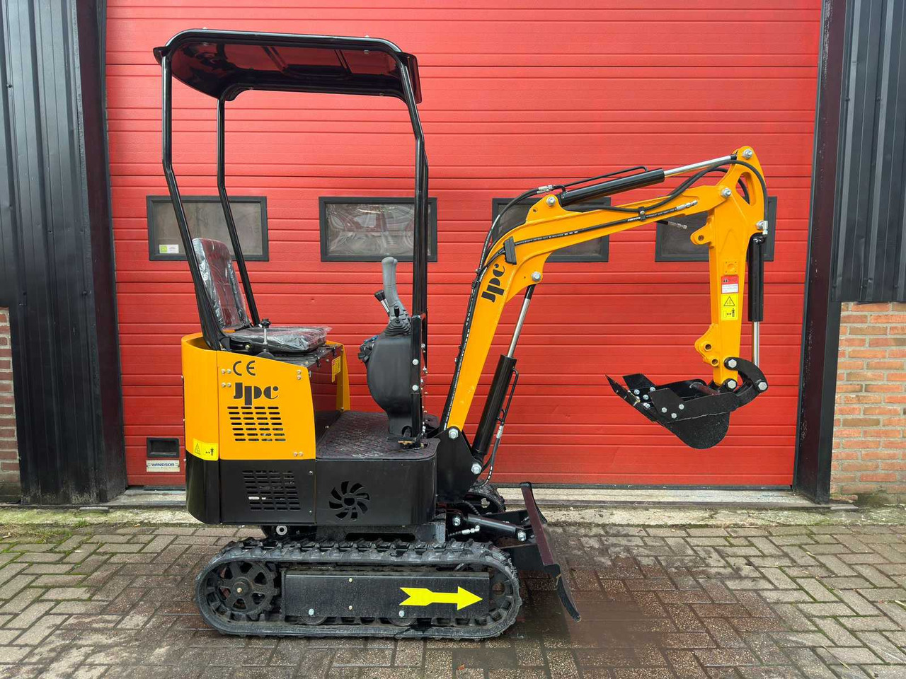 JPC HT12 - Мини багер: слика 1 JPC HT12 - Мини багер: слика 1