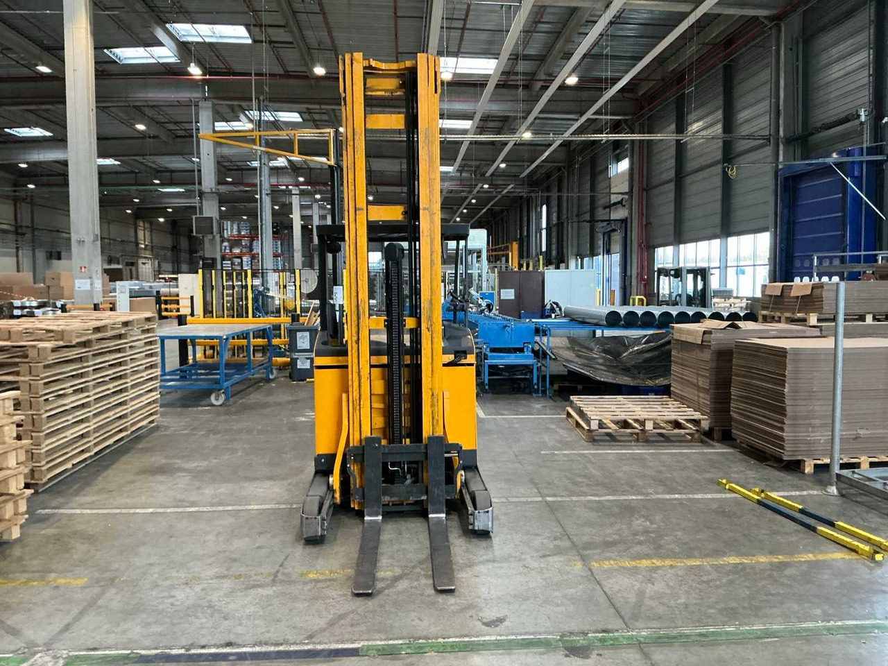 JUNGHEINRICH - 2014 - ETV214 - FORKLIFT - Вилушкар: слика 2 JUNGHEINRICH - 2014 - ETV214 - FORKLIFT - Вилушкар: слика 2