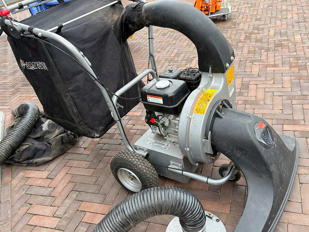 Jansen LS-100 Bladzuiger - Градинарска опрема: слика 4 Jansen LS-100 Bladzuiger - Градинарска опрема: слика 4