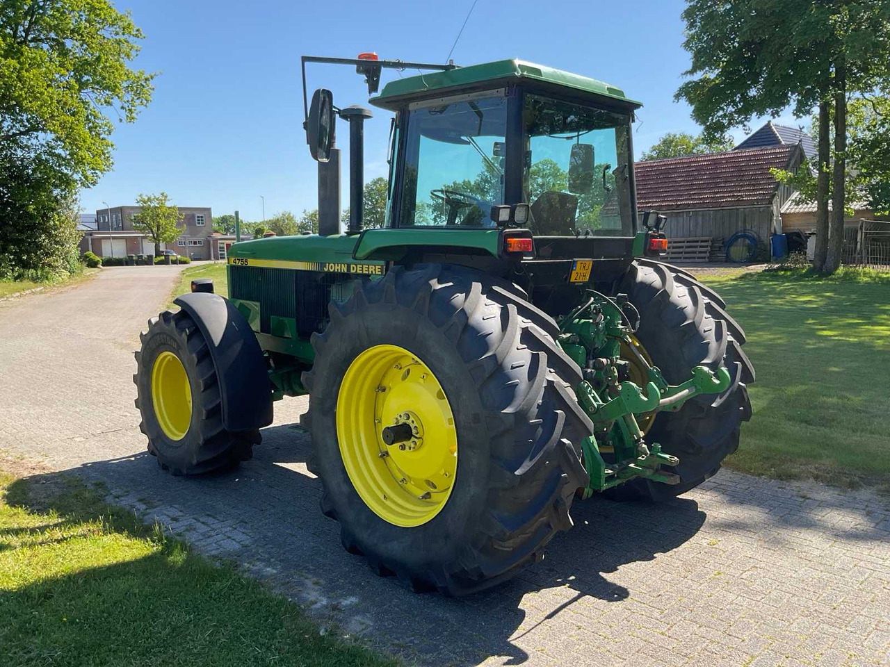 John Deere 4755 - Трактор: слика 4 John Deere 4755 - Трактор: слика 4