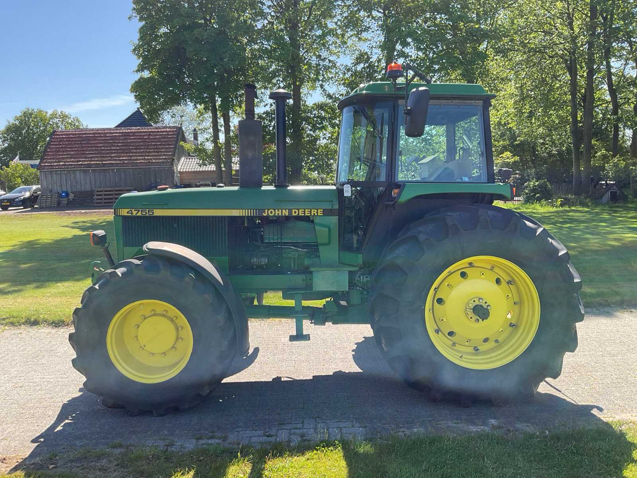 John Deere 4755 - Трактор: слика 3 John Deere 4755 - Трактор: слика 3