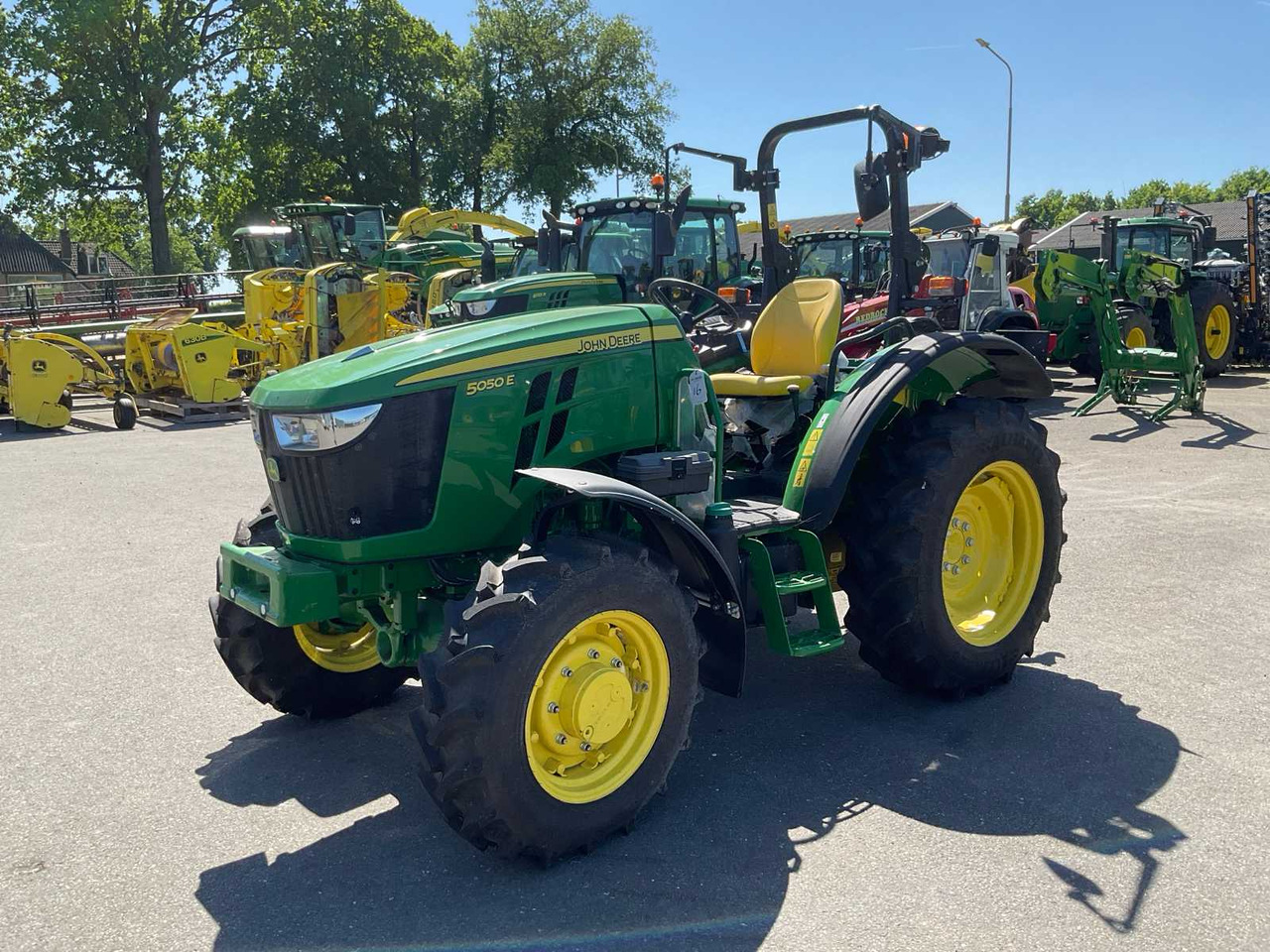 John deere 5050E - Трактор: слика 1 John deere 5050E - Трактор: слика 1