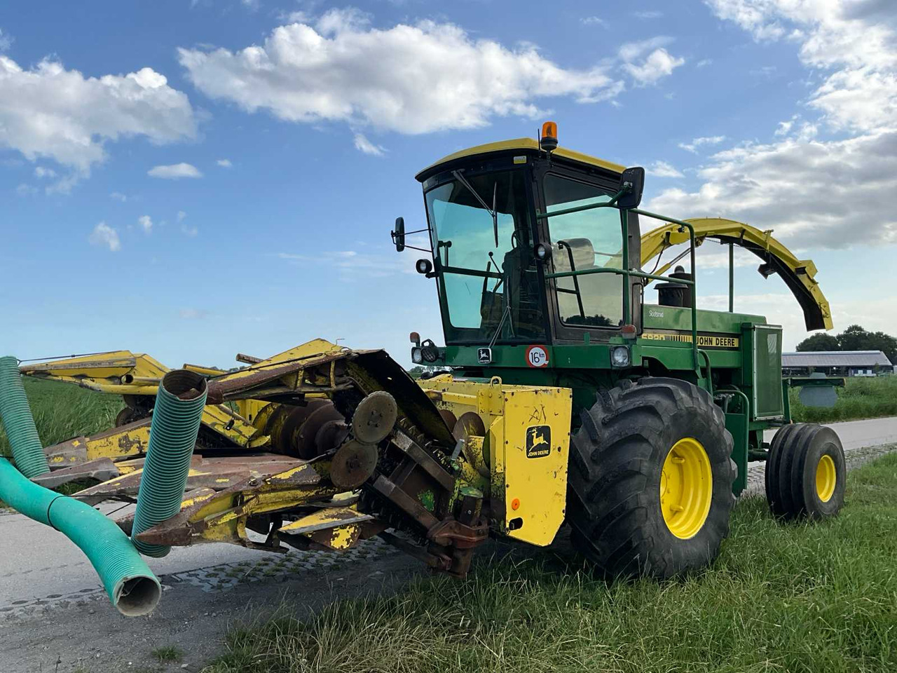 John deere 5820 - Комбајн за сточна храна: слика 1 John deere 5820 - Комбајн за сточна храна: слика 1