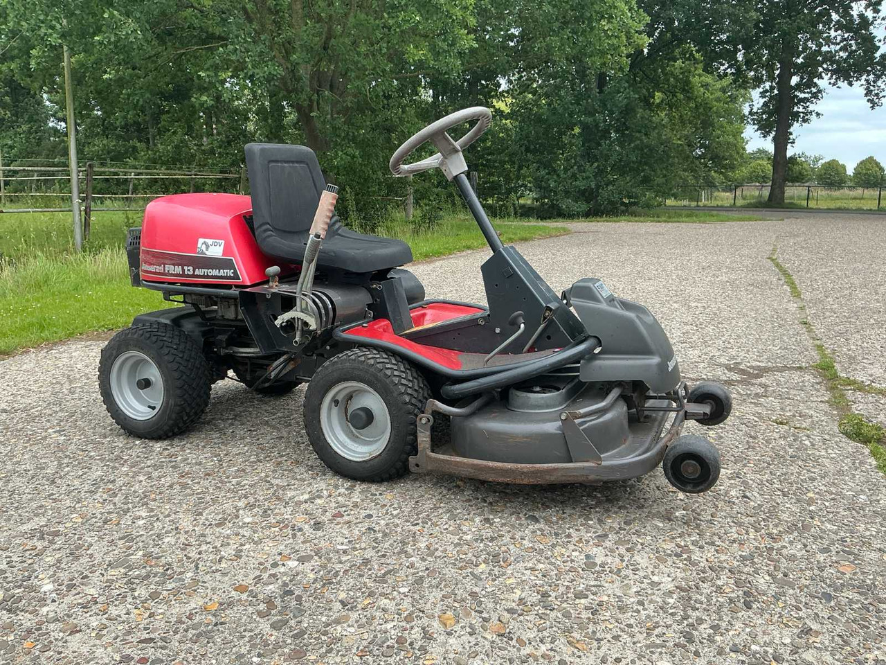 Jonsered FRM 13 automatic - Градинарска косилка: слика 5 Jonsered FRM 13 automatic - Градинарска косилка: слика 5