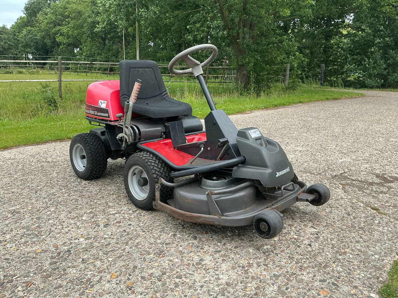 Jonsered FRM 13 automatic - Градинарска косилка: слика 3 Jonsered FRM 13 automatic - Градинарска косилка: слика 3