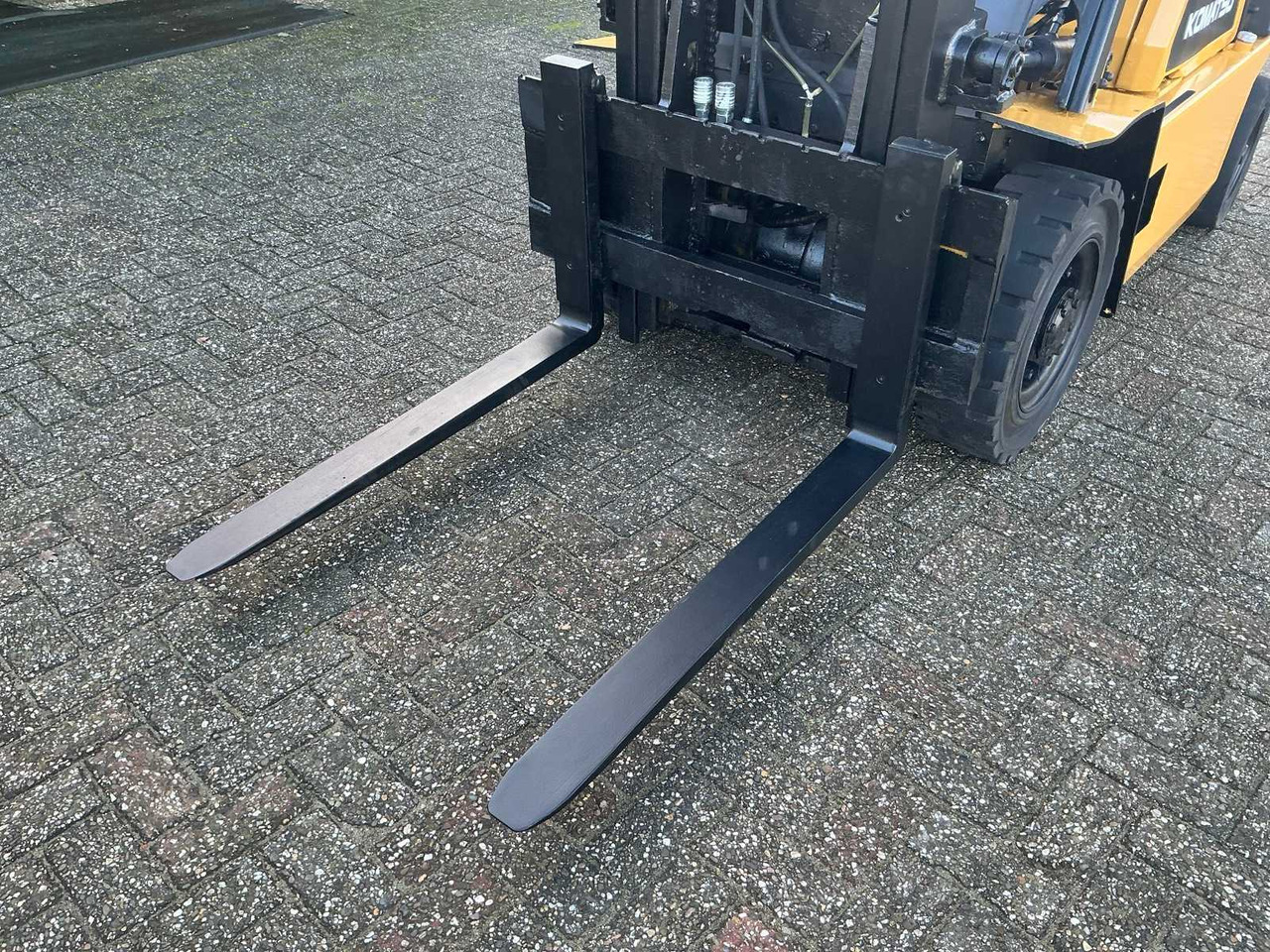 KOMATSU FD25-8 FORKLIFT - Вилушкар: слика 3 KOMATSU FD25-8 FORKLIFT - Вилушкар: слика 3