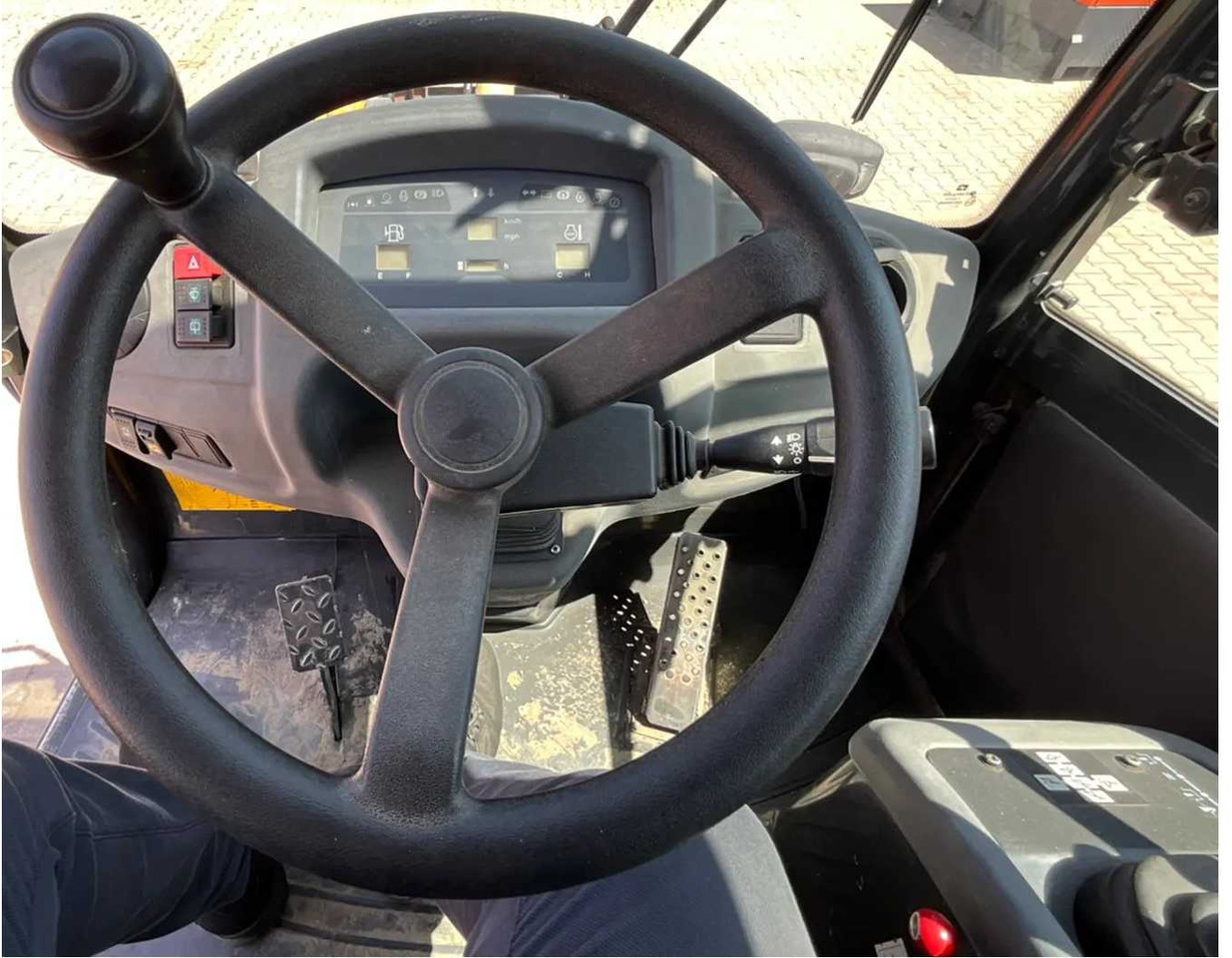 Натоварувач на тркала KOMATSU WA80-6 2015 WHEEL LOADER: слика 15 Натоварувач на тркала KOMATSU WA80-6 2015 WHEEL LOADER: слика 15