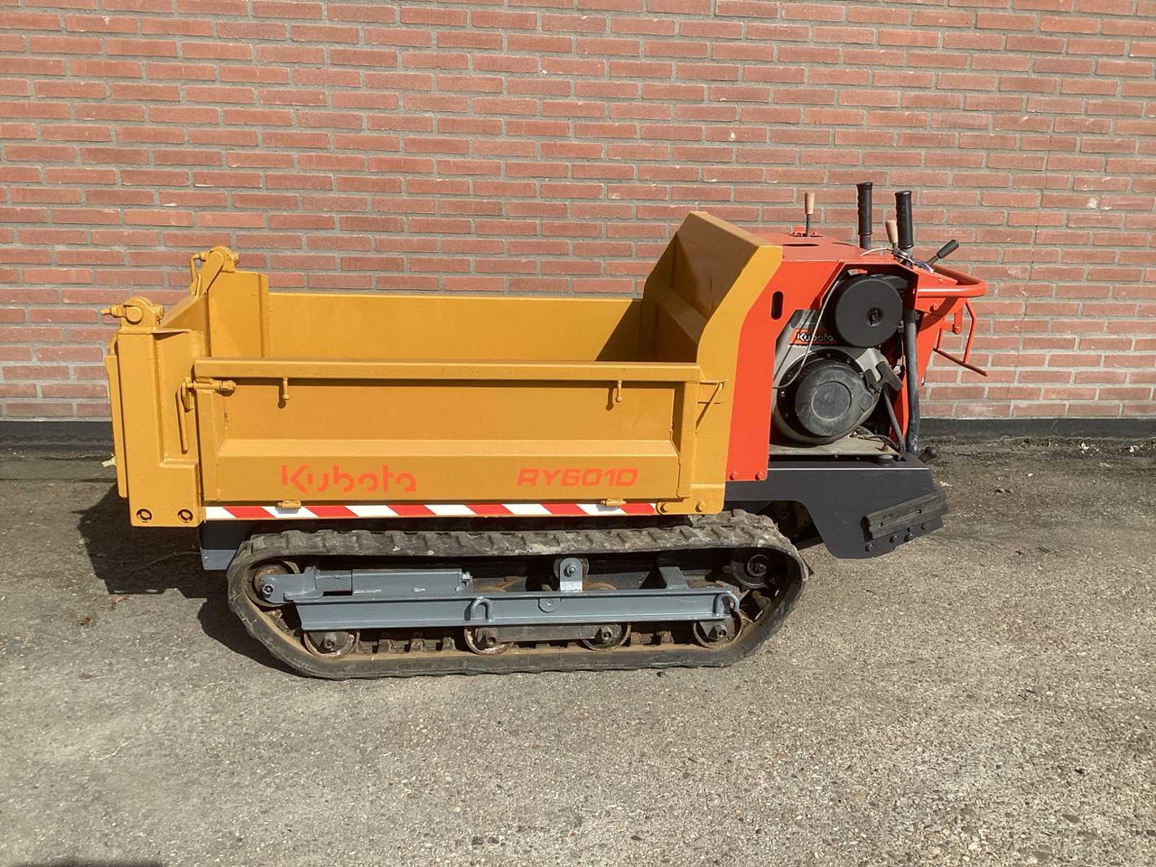 KUBOTA RY601D-3 - Истоварувач: слика 1 KUBOTA RY601D-3 - Истоварувач: слика 1