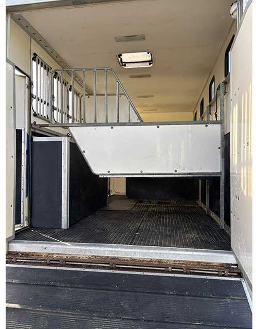 Камион 1993 VOLVO FL 612 TRUCK HORSE TRAILER: слика 10 Камион 1993 VOLVO FL 612 TRUCK HORSE TRAILER: слика 10