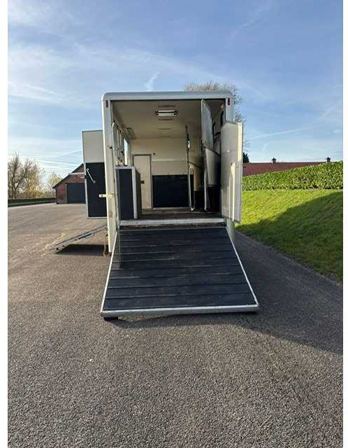 Камион 1993 VOLVO FL 612 TRUCK HORSE TRAILER: слика 6 Камион 1993 VOLVO FL 612 TRUCK HORSE TRAILER: слика 6