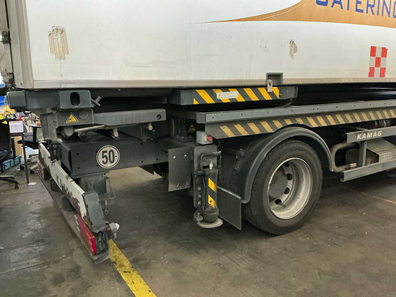 2001 MERCEDES-BENZ WBC22 CATERING TRUCK - Камион: слика 4 2001 MERCEDES-BENZ WBC22 CATERING TRUCK - Камион: слика 4