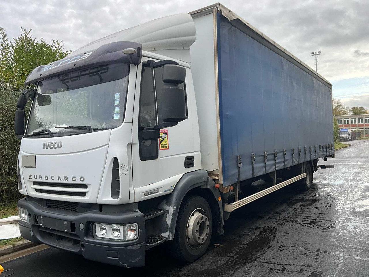 2008 IVECO EUROCARGO 120E22 - CURTAINSIDER & TAILGATE - Камион: слика 1 2008 IVECO EUROCARGO 120E22 - CURTAINSIDER & TAILGATE - Камион: слика 1
