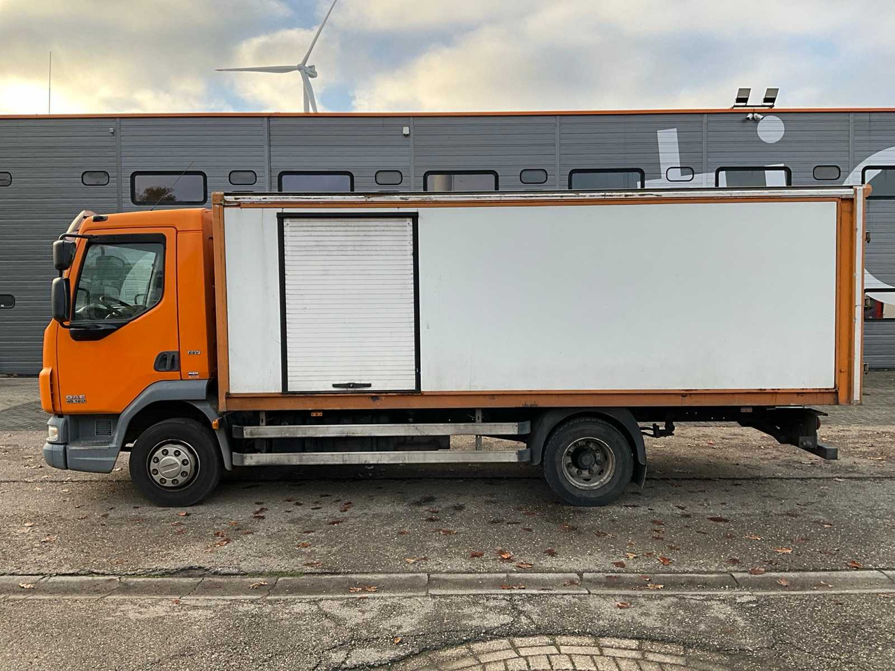 2010 DAF LF45.160 TRUCK WITH INSTALLATION BX-TP-83 - Камион: слика 2 2010 DAF LF45.160 TRUCK WITH INSTALLATION BX-TP-83 - Камион: слика 2