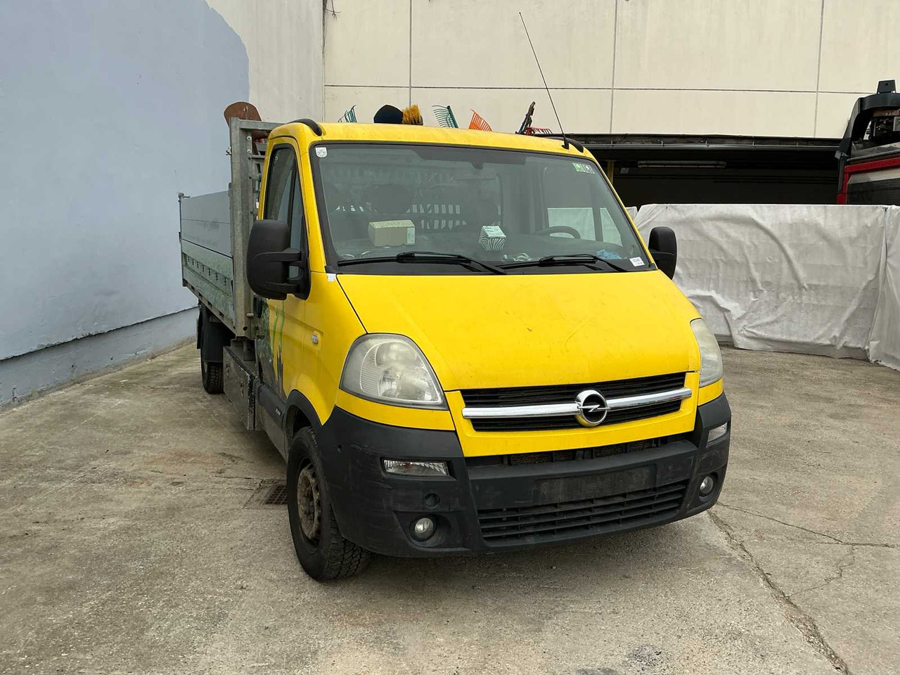 2010 OPEL MOVANO 2.5 CDTI TRANSPORTER FLATBED - Камион: слика 2 2010 OPEL MOVANO 2.5 CDTI TRANSPORTER FLATBED - Камион: слика 2