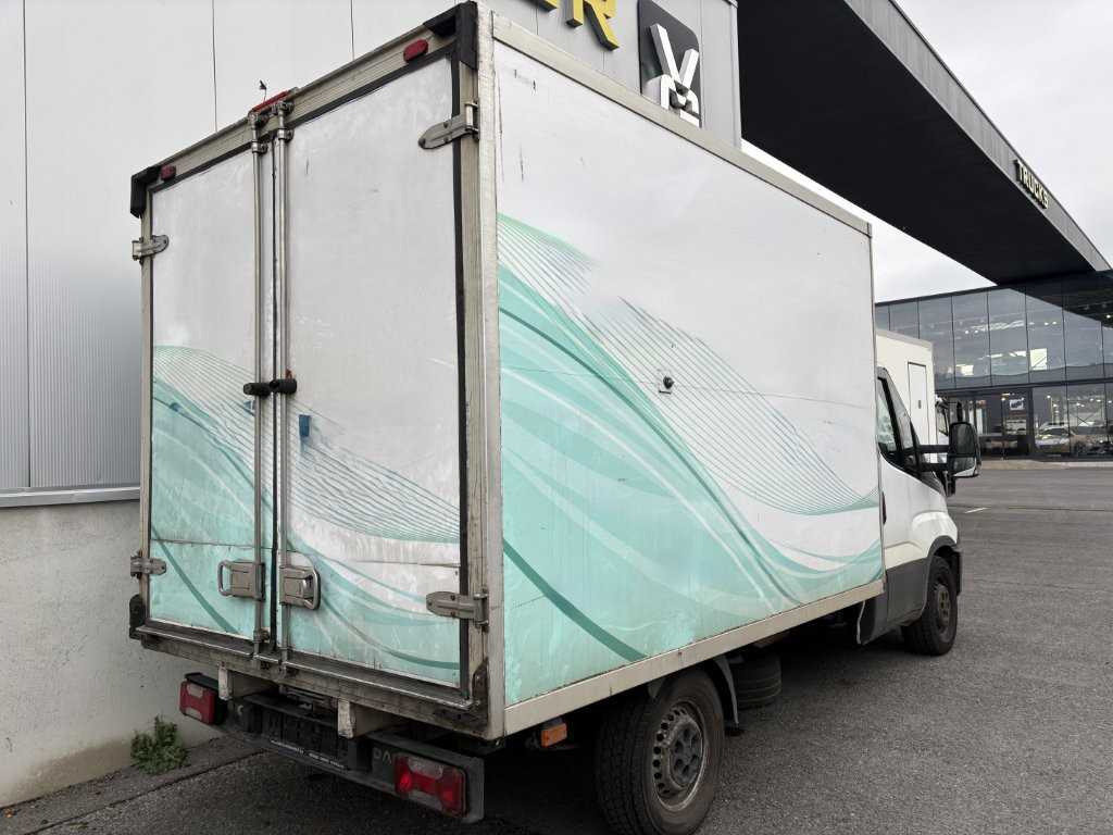 2017 IVECO 35-140 TRUCK - Камион: слика 4 2017 IVECO 35-140 TRUCK - Камион: слика 4