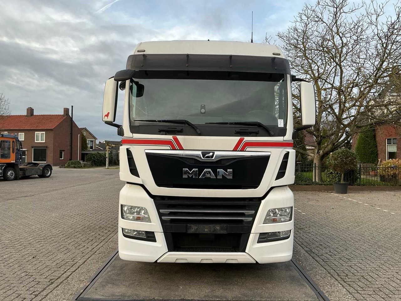 2018 MAN TGX 18.500 SEMI-TRAILER TRACTOR - Камион: слика 2 2018 MAN TGX 18.500 SEMI-TRAILER TRACTOR - Камион: слика 2