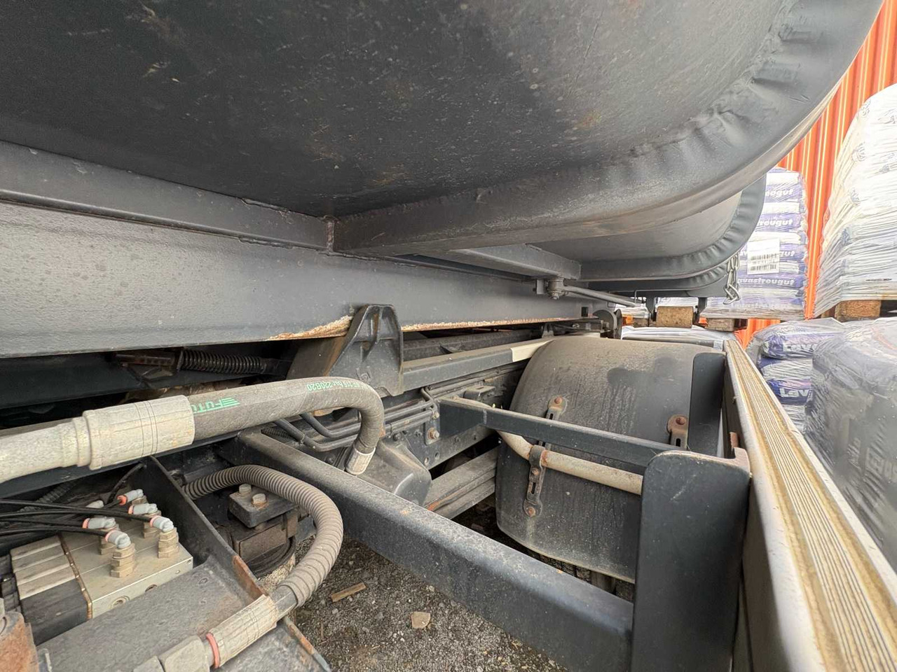 Камион IVECO CARGO HOOKLIFT FROM 2015 – INCL. 3 CONTAINERS: слика 13 Камион IVECO CARGO HOOKLIFT FROM 2015 – INCL. 3 CONTAINERS: слика 13