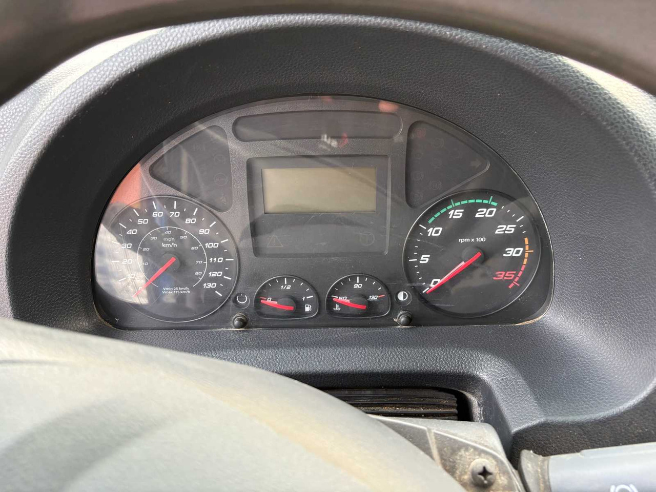 Камион IVECO CARGO HOOKLIFT FROM 2015 – INCL. 3 CONTAINERS: слика 16 Камион IVECO CARGO HOOKLIFT FROM 2015 – INCL. 3 CONTAINERS: слика 16