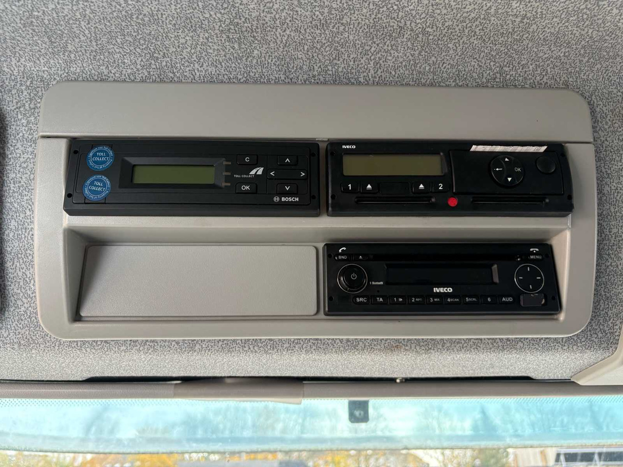 Камион IVECO CARGO HOOKLIFT FROM 2015 – INCL. 3 CONTAINERS: слика 19 Камион IVECO CARGO HOOKLIFT FROM 2015 – INCL. 3 CONTAINERS: слика 19